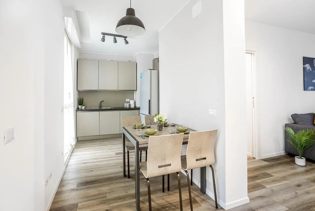 Apartment 2 Bedrooms Apt With Terrace - Nolo Area Via Varanini Milan