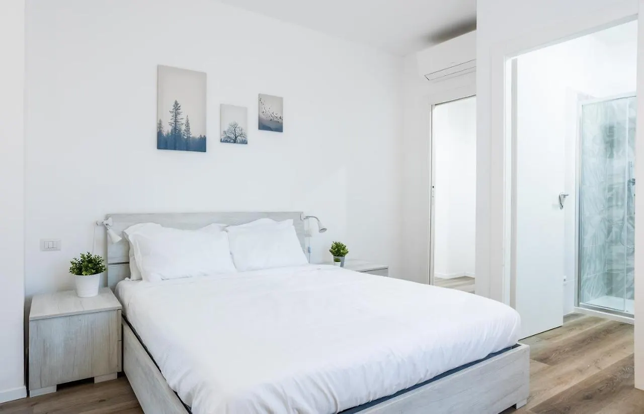 2 Bedrooms Apt With Terrace - Nolo Area Via Varanini Milan Apartment