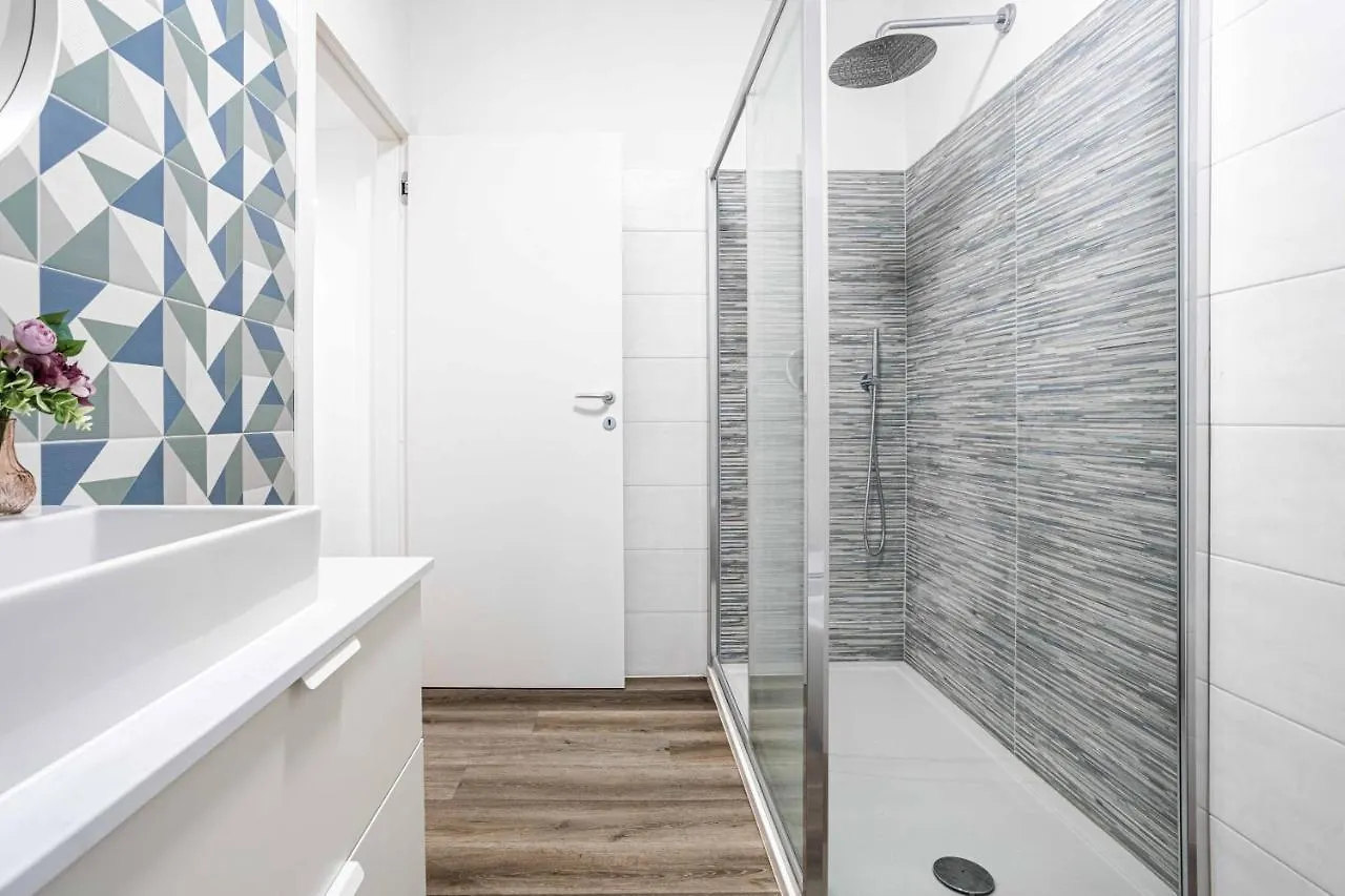 2 Bedrooms Apt With Terrace - Nolo Area Via Varanini Milan Apartment